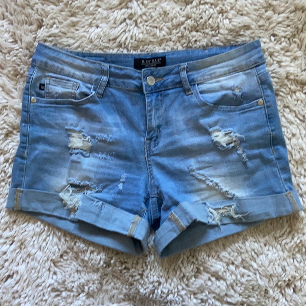 Distressed shorts